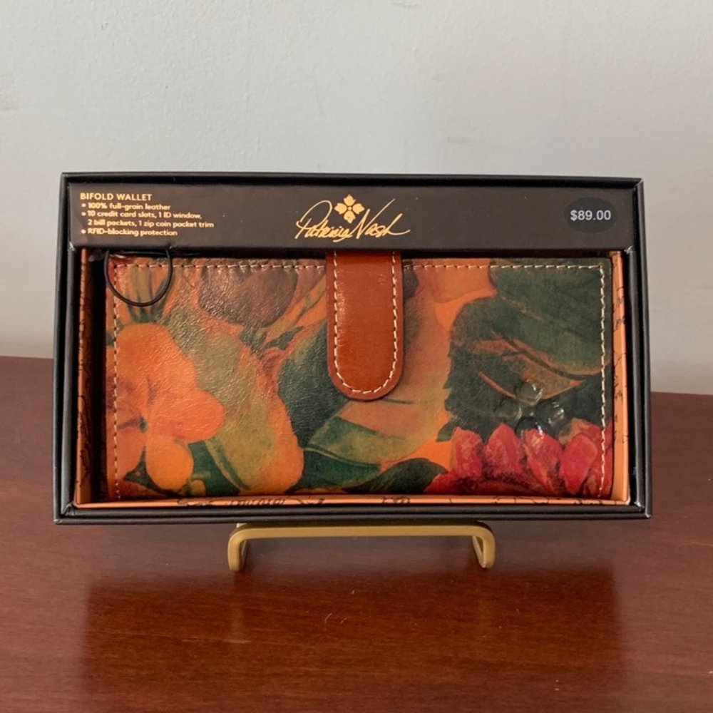 Patricia Nash Floral Bi-Fold Wallet RFID Protected--New in Box